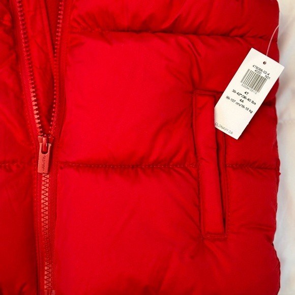Old Navy 4T Puffer Vest - Picture 3 of 4